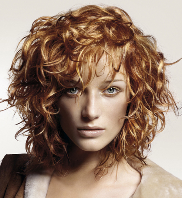 Short-Curly-Hairstyles-For-Women
